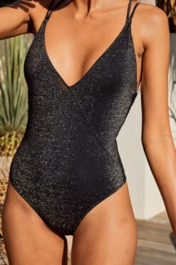 Maillot Une Pièce ARIA | Electric Black -CHICHI CASTELNANGO Boutique 4Y01A02801
