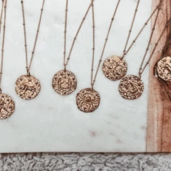 Collier ASTRO | Cancer 18 Collier ASTRO | Cancer -CHICHI CASTELNANGO Boutique COLLIER OR ASTRO CANCER 7 942c00db 98ee 492a be99 d140e5e107f5