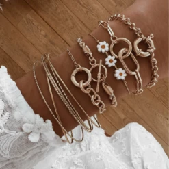 Bracelet GABRIEL -CHICHI CASTELNANGO Boutique accessoies bras poignets bracelets joncs femme bijoux gold 66f8b2f4 8c19 43e0 a6e0 4ccd855c3df6