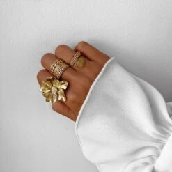 Bague MARCELLA -CHICHI CASTELNANGO Boutique bague cadeau ajustable dore fleur plaque or 07c2e24d 0ff9 4140 9c7a c866072013c5