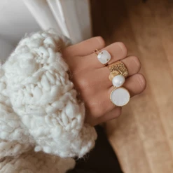 Bague MALOU - Riz Blanc -CHICHI CASTELNANGO Boutique bijoux fantaisie de qualite bijoux fantaisie femme bijoux mode soldes bijoux bijoux pas cher femme 63919904 5277 469f 9e11 a71110f5f72e