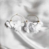 Boucles D'oreilles AIME | Opale -CHICHI CASTELNANGO Boutique boucles fleurs femme petale satin mariage mariee ceremonie accessoire