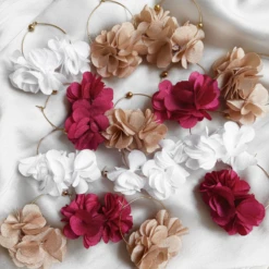 Boucles D'oreilles AIME | Beige Poudré -CHICHI CASTELNANGO Boutique boucles mariage oreilles femme legere fleurs delicates