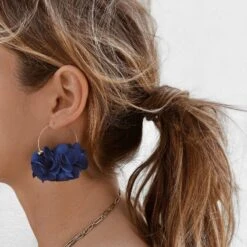 Boucles D'oreilles AIME - Bleu Paon -CHICHI CASTELNANGO Boutique boucles oreilles doree or fleurs tendance bleu