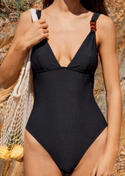 Maillot Une Pièce RIVIERA | Noir 17 Maillot Une Pièce RIVIERA | Noir -CHICHI CASTELNANGO Boutique decollete maillot femme noir triangle une piece noire