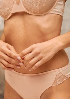 Culotte ESMÉE -CHICHI CASTELNANGO Boutique femme en culotte dentelle france paris bbd1d678 dbff 4d19 8403 7f4e44a7a397