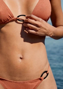 Maillot Triangle SIMONE | Ginger 14 Maillot Triangle SIMONE | Ginger -CHICHI CASTELNANGO Boutique joli maillot femme ete brillant shine colore couleur