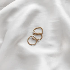 Bague ESMÉE -CHICHI CASTELNANGO Boutique jolies bagues bijoux femme ajustable bille or marguerite fleurs